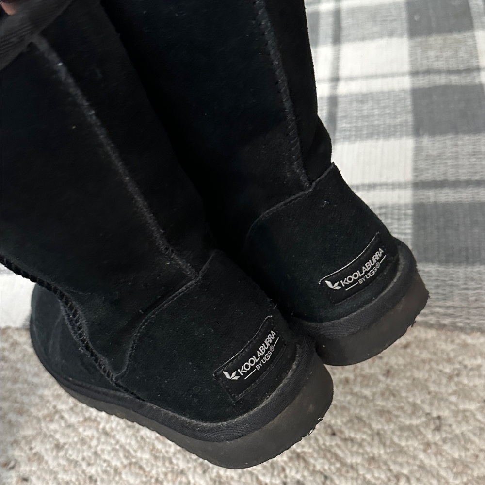 Koolaburra by UGG Black Suede Mid-Calf Boots worn twice no flaws